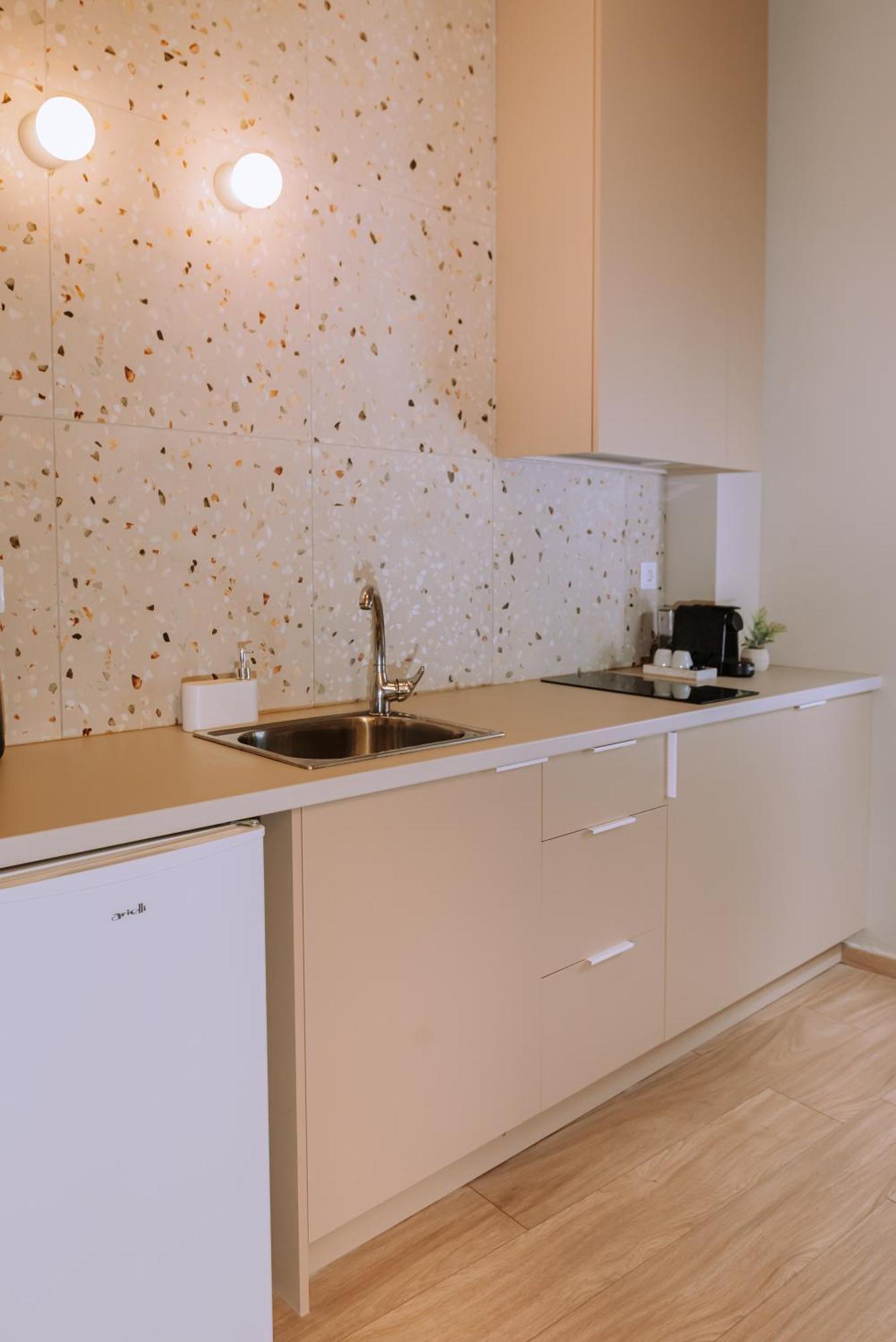 Terrazzo Apts *